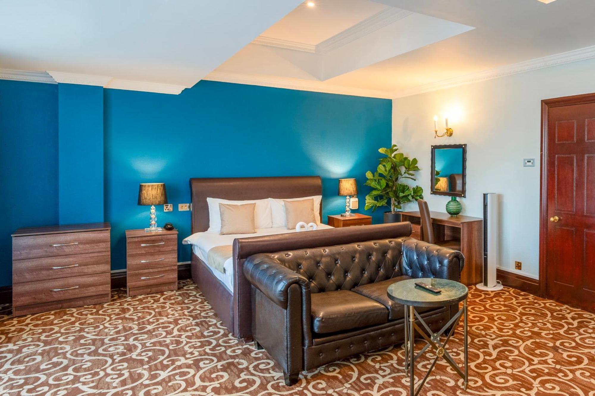 Britannia International Canary Wharf 4* Лондон