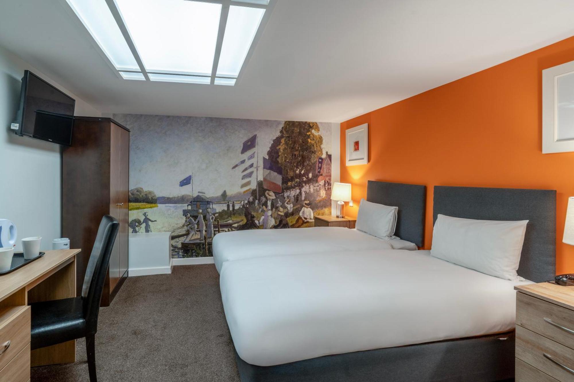 Britannia International Canary Wharf Отель 4*